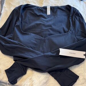 NAMA Women's NAVY SPORTS  Top NEW MEDIUM